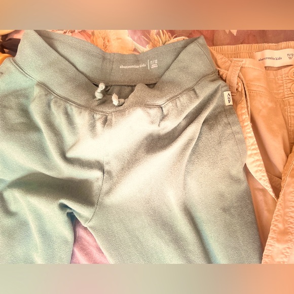 4 Abercrombie’s pants 11/12 for girl like new - Picture 6 of 6